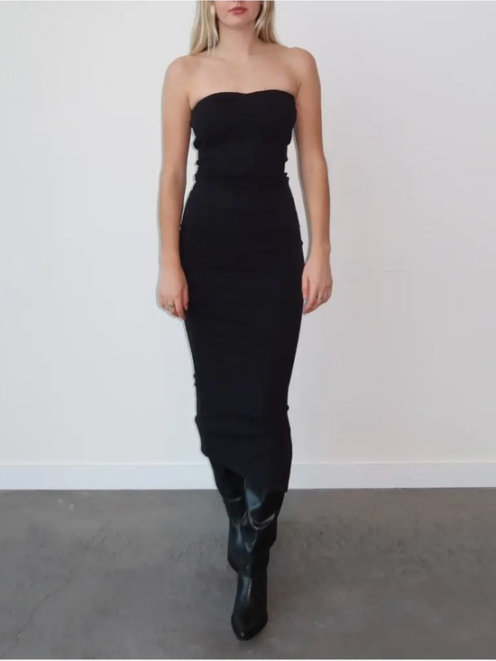 Brunette The Label Dresses & Skirts - Brunette The Label Black Strapless Midi Dress